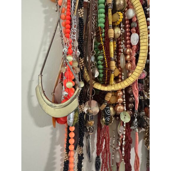 Over 6 Lbs Vintage And Costume Necklaces Multi Color Beaded Statement Lot - Picture 5 of 11